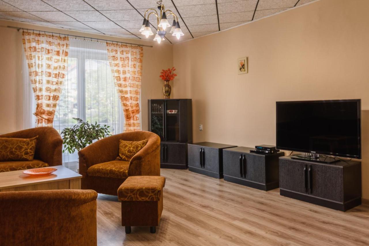Apartman Elegant 2 Bešeňová Buitenkant foto